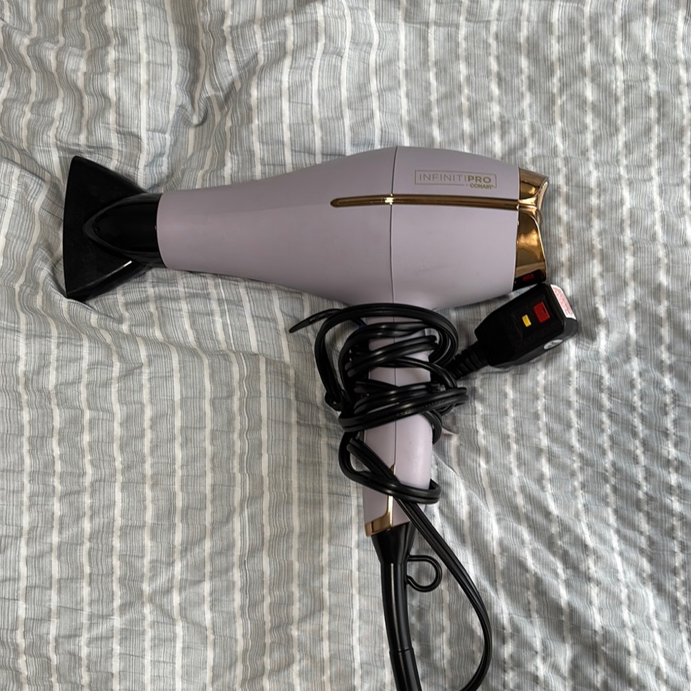 SOLD - Coniar Infiniti Pro Blow Dryer